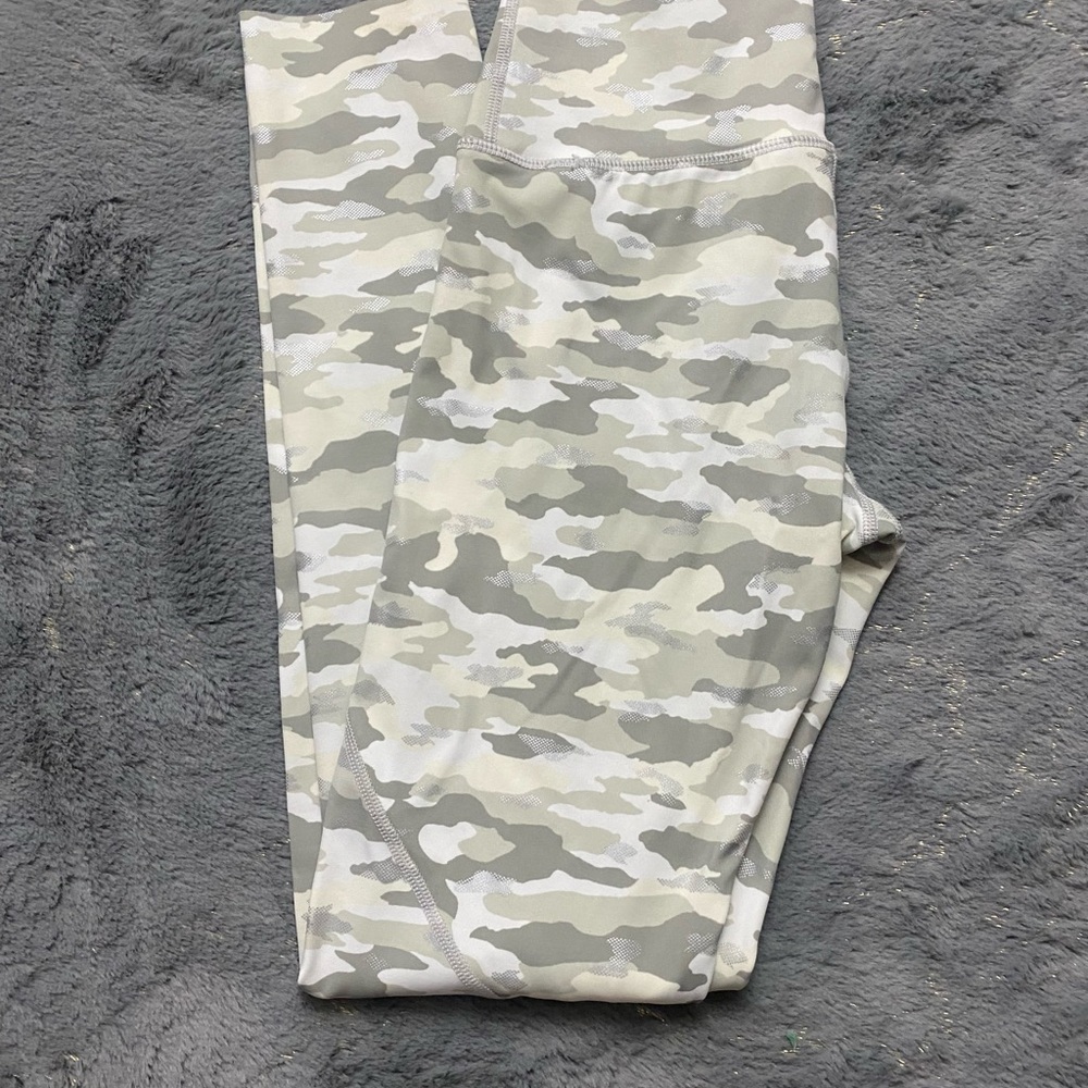 Aerie Gray and Cream Leggings